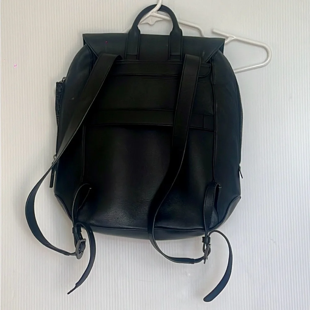 Lipault Paris Women's‎ Plume Elegance black Textured Leather Backpack